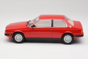 Maserati BiTurbo Coupe Rosso Corsa Minichamps 1:18 107123501 Résine — image 3 sur 6