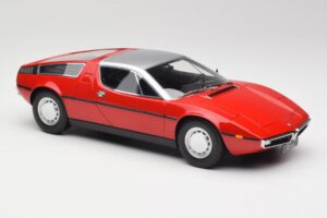 Maserati Bora Rouge & Argent Minichamps 1:18 107123721 Résine — image 4 sur 6