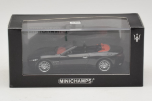 Maserati GranCabrio Noir Métallisé Minichamps 1:43 400123930 Métal — image 5 sur 5