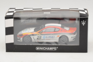 Maserati GranTurismo MC GT4 #28 Smurra / Piancastelli Maserati MC 2010 Minichamps 1:43 400101228 Métal — image 5 sur 5