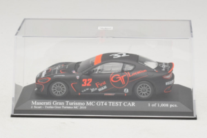Maserati GranTurismo MC GT4 #32 J. Sicart Maserati MC 2010 Minichamps 1:43 400101232 Métal — image 4 sur 5