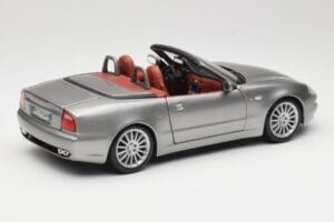 Maserati 4200 GT Spyder Gris Bburago 1:18 18-12019 Métal — image 3 sur 8