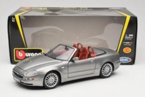 Maserati 4200 GT Spyder Gris Bburago 1:18 18-12019 Métal — image 8 sur 8