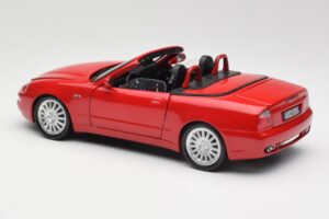 Maserati GT Spyder Rouge Bburago 1:18 34097 Métal — image 5 sur 8