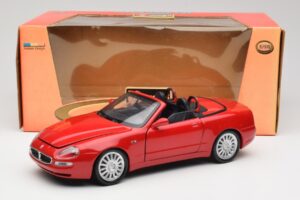 Maserati GT Spyder Rouge Bburago 1:18 34097 Métal — image 8 sur 8