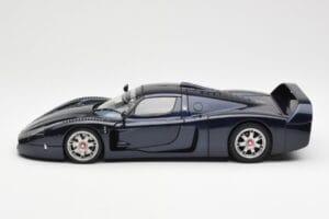 Maserati MC12 Road Car Bleu Metallic AUTOart 1:18 75802 Métal — image 4 sur 8
