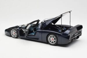 Maserati MC12 Road Car Bleu Metallic AUTOart 1:18 75802 Métal — image 5 sur 8