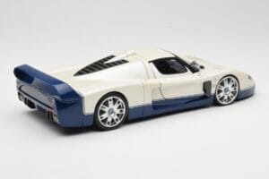 Maserati MC12 Blanc Bleu Hot Wheels 1:18 G7158 Métal — image 3 sur 8