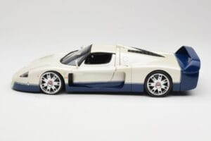 Maserati MC12 Blanc Bleu Hot Wheels 1:18 G7158 Métal — image 4 sur 8