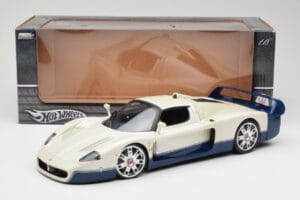 Maserati MC12 Blanc Bleu Hot Wheels 1:18 G7158 Métal — image 8 sur 8