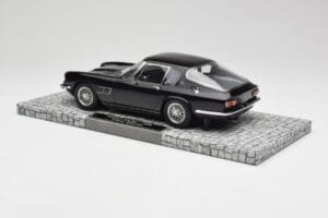 Maserati Mistral Noir Minichamps 1:18 107123421 Résine — image 5 sur 6