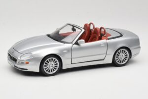 Maserati Spyder Argent Maisto 1:18 31667 Métal
