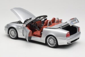 Maserati Spyder Argent Maisto 1:18 31667 Métal — image 5 sur 8