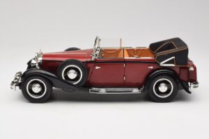 Maybach DS8 Zeppelin Rouge Anson 1:18 30413 Métal — image 4 sur 8