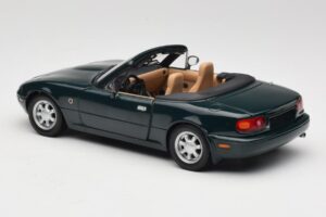 Mazda MX-5 NA Emerald Green Gate 1:18 01017 Métal — image 7 sur 8