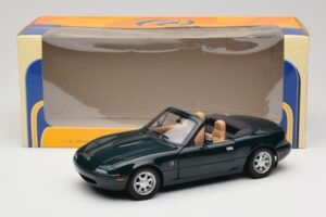 Mazda MX-5 NA Emerald Green Gate 1:18 01017 Métal — image 8 sur 8