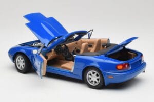 Mazda MX-5 NA Twilight Bleu Mica Gate 1:18 1013 Métal — image 5 sur 8