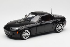 Mazda MX-5 NC Roadster Retractable Hardtop US Spec Noir AUTOart 1:18 75971 Métal
