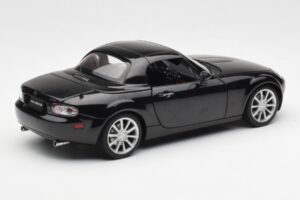 Mazda MX-5 NC Roadster Retractable Hardtop US Spec Noir AUTOart 1:18 75971 Métal — image 5 sur 10