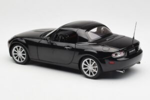 Mazda MX-5 NC Roadster Retractable Hardtop US Spec Noir AUTOart 1:18 75971 Métal — image 9 sur 10