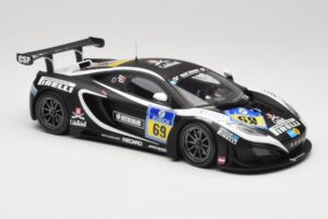 McLaren 12C GT3 Dorr Motorsport #69 C. Adams / M. Klasen 24 Hours Nurburgring 2013 Minichamps 1:18 151131369 Métal — image 4 sur 6