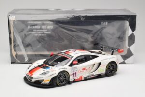 McLaren 12C GT3 #11 Art Grand Prix C. Leclerc / N. Parisy / A. Soucek Spa 24 Hours 2013 Minichamps 1:18 151131311 Métal — image 6 sur 6