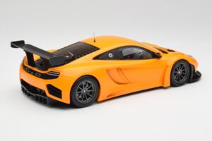 McLaren 12C GT3 Papaya Orange Minichamps 1:18 151121391 Métal — image 2 sur 6