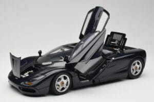 McLaren F1 Dark Blue Metallic Minichamps 1:12 530133128 Métal — image 2 sur 9