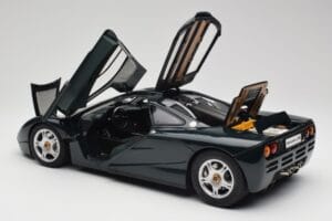 McLaren F1 Dark Green Metallic Minichamps 1:12 530133127 Métal — image 6 sur 9