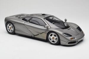 McLaren F1 Dark Silver Minichamps 1:12 530133124 Métal — image 6 sur 8
