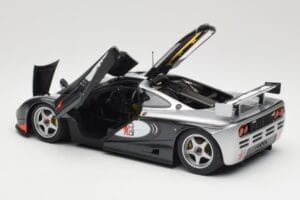 McLaren F1 GTR Adrenaline Program Minichamps 1:18 530133512 Métal — image 5 sur 8