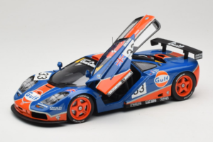 McLaren F1 GTR Gulf #33 R. Bellm / M. Weaver / J-J. Lehto 24 Hours of Le Mans 1996 UT Models 1:18 530161833 Métal — image 2 sur 8