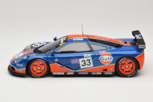 McLaren F1 GTR Gulf #33 R. Bellm / M. Weaver / J-J. Lehto 24 Hours of Le Mans 1996 UT Models 1:18 530161833 Métal — image 4 sur 8
