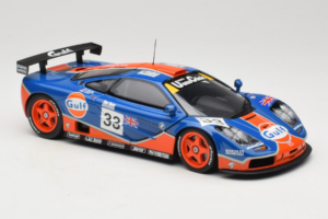 McLaren F1 GTR Gulf #33 R. Bellm / M. Weaver / J-J. Lehto 24 Hours of Le Mans 1996 UT Models 1:18 530161833 Métal — image 6 sur 8