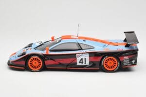 McLaren F1 GTR #41 P-H. Raphanel / C. Gounon / A. Olofsson 24 Hours of Le Mans 1997 UT Models 1:18 39727 Métal — image 4 sur 8