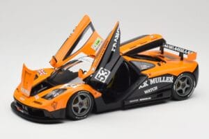 McLaren F1 GTR Kokusai Kaihatsu Racing #53 O. Giroix / J. Sala / P. Deletraz 24 Hours of Le Mans 1996 Minichamps 1:18 5301336 — image 2 sur 8
