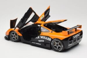 McLaren F1 GTR Kokusai Kaihatsu Racing #53 O. Giroix / J. Sala / P. Deletraz 24 Hours of Le Mans 1996 Minichamps 1:18 5301336 — image 5 sur 8