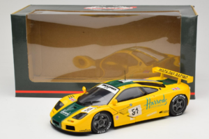 McLaren F1 GTR #51 Mach One Racing Le Mans 1995 UT Models 1:18 530151851 Métal — image 8 sur 8
