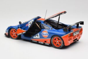 McLaren F1 GTR #34 Gulf Racing 1996 UT Models 1:18 39621 Métal — image 5 sur 8
