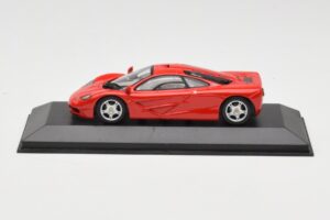 McLaren F1 Rouge Minichamps 1:43 433133438 Métal