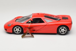 McLaren F1 High Mirror Light Red Guiloy 1:18 67505 Métal — image 4 sur 8