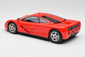 McLaren F1 Magma Rouge Minichamps 1:18 530133422 Métal — image 7 sur 8