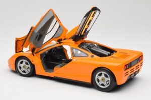 McLaren F1 Orange Minichamps 1:18 530133421 Métal — image 5 sur 8