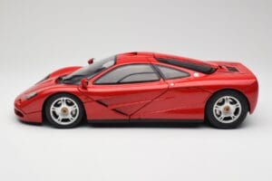 McLaren F1 Rouge Minichamps 1:12 530133125 Métal — image 5 sur 9