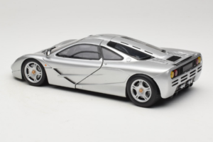 McLaren F1 Argent UT Models 1:18 530133180-R1 Métal — image 7 sur 8