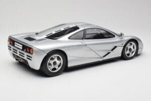 McLaren F1 Argent Minichamps 1:12 530133129 Métal — image 3 sur 8