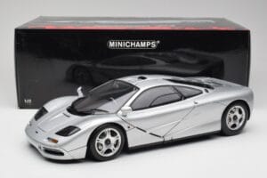 McLaren F1 Argent Minichamps 1:12 530133129 Métal — image 8 sur 8