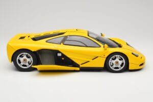 McLaren F1 Jaune Minichamps 1:12 530133121 Métal — image 4 sur 9