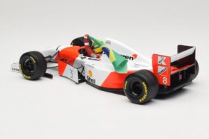 McLaren MP4/8 Ford #8 A. Senna Winner European GP Donington 1993 Minichamps 1:18 540931848 Métal — image 5 sur 6