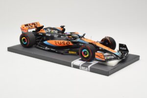 McLaren MCL60 #81 O. Piastri F1 2023 Minichamps 1:18 537231881 Métal — image 4 sur 6